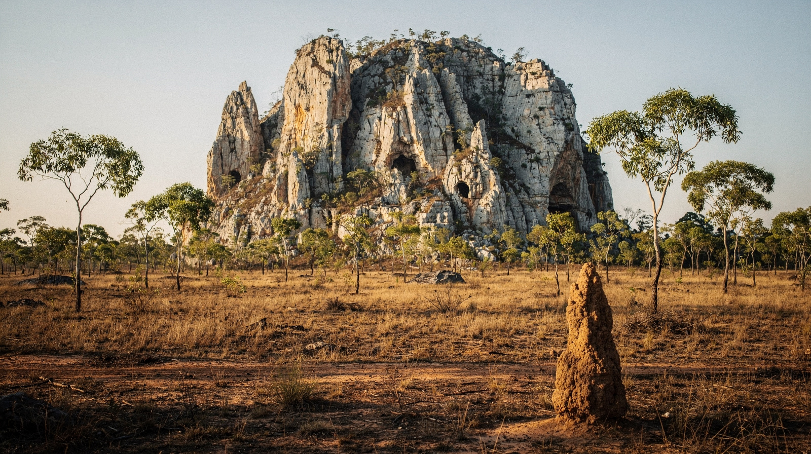 Chillagoe: Caves, Savanna and the Road West of Cairns