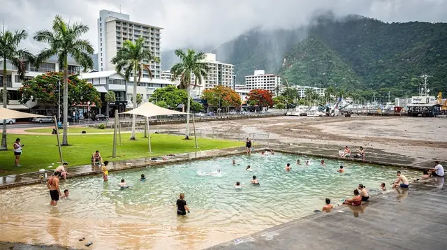 Cairns Esplanade & Lagoon
