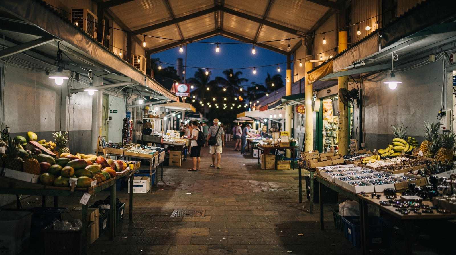 Cairns Night Markets: A Local's Guide to the Evening Stalls
