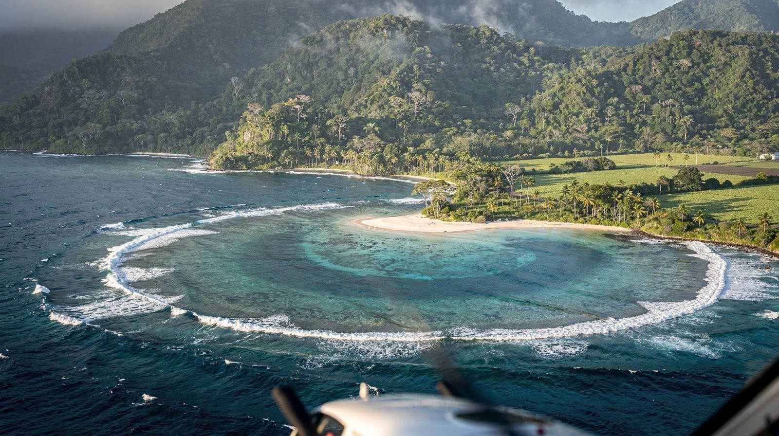 Helicopter vs Fixed-Wing Flights Over Cairns