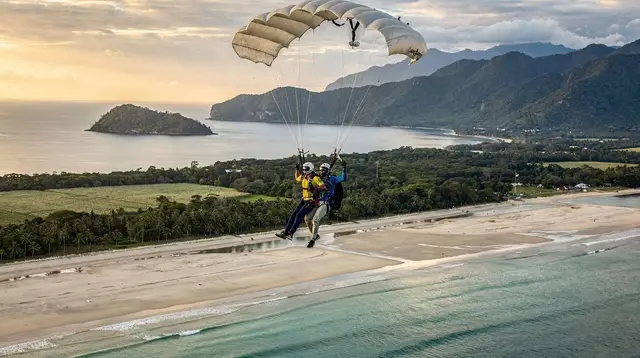 Skydiving in Cairns and Mission Beach